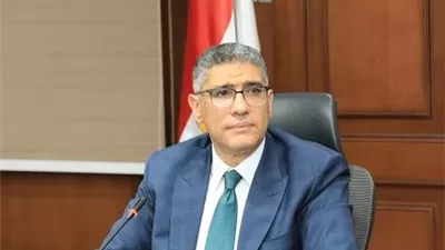 محافظ الجيزة يوجه برفع كفاءة النظافة بمحيط المدارس