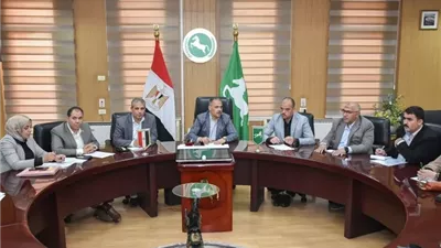 الاشمونى يؤكدإزالة المعوقات لتنفيذ مشروعات مياه الشرب والصرف