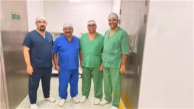 فريق طبي بمستشفى السلام ينقذ حياة مريضة باستخراج 8 فوط من بطنها