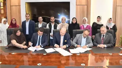 رئيس جامعة السادات يشهد توقيع عقد تمويل بحثي في الكيمياء الحيوية