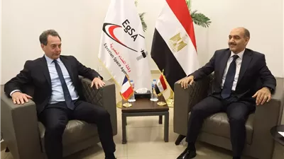 وكالة الفضاء تستقبل السفير الفرنسي لبحث التعاون في علوم الفضاء