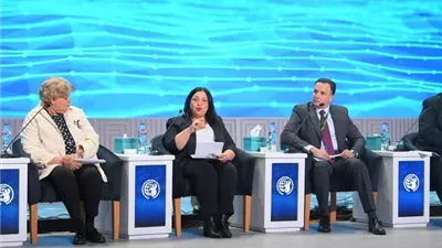 صاروفيم تستعرض جهود وزارة التضامن في ملف رعاية كبار السن