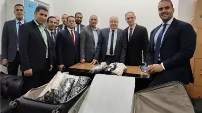 جمارك مطار القاهرة تضبط عشرين كيلو مخدرات