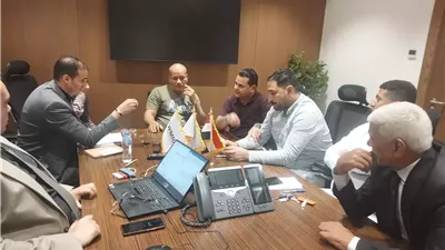 رئيس جهاز تنظيم إدارة المخلفات يجتمع بشركات جمع ونقل مخلفات المجازر بالقاهرة