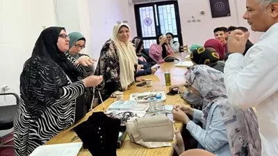 جامعة القناة تنظم فعالية تدريبية على المشغولات اليدوية لطلابها