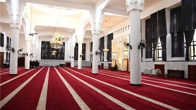 شراء السجاد لفرش المسجد هل يُعد من الزكاة؟