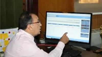 رئيس جامعة قنا يتابع التجهيزات النهائية لإطلاق تطبيق ( صيانة )
