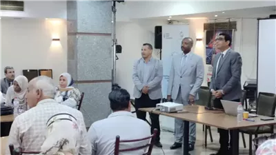 نائب محافظ الأقصر يشارك ببرنامج تدريب العاملين على قانون الخدمة