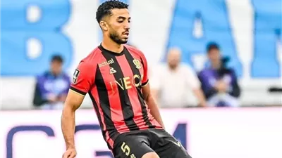 هل يعود محمد عبد المنعم لقيادة دفاع الأهلي؟.. اعلامي يكشف