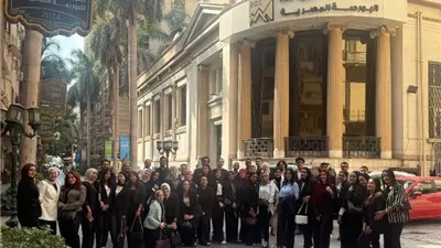 تفاصيل زيارة طلاب كلية الإدارة بالجامعة المصرية الروسية للبورصة.. صور