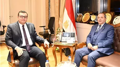 وزير الإسكان يبحث مع محافظ بورسعيد استعدادات التعامل مع الأمطار