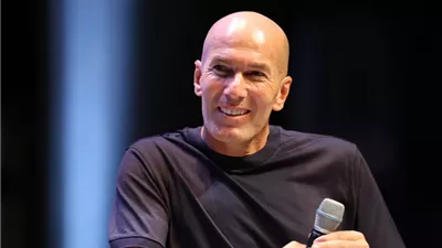 سر تأخر زيدان في توقيع عقد تدريب منتخب فرنسا