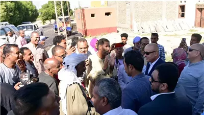 محافظ الأقصريفتتح أعمال رصف طريق 