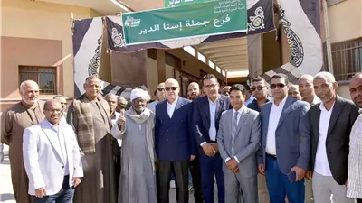 محافظ الأقصر يتفقد مخازن الشركة المصرية لتجارة الجملة بإسنا