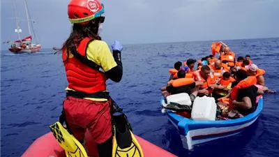 اليونان تسعى لإنشاء مراكز خارج الاتحاد الأوروبي لإعادة ترحيل المهاجرين