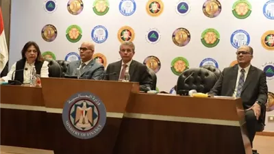 رئيس مصلحة الجمارك يجري حوارا مفتوحا مع ممثلي 250 شركة