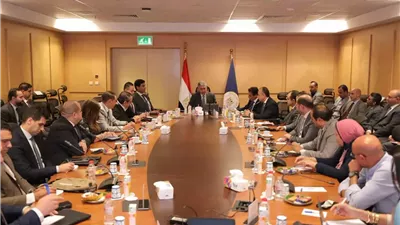 وزير السياحة يتابع مستجدات الأعمال بالمنظومة الجديدة للتأشيرة السياحية