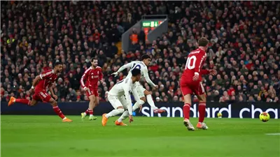 محمد صلاح يشارك في هزيمة ليفربول بثلاثية أمام نوتينجهام