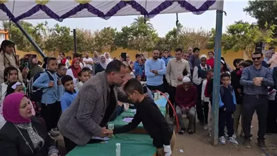 الاحتفال بعيد الطفولة وتكريم حفظة القرآن بمدرسة فى بنى سويف