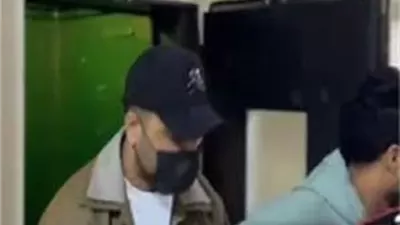 وصول إسلام كابونجا بمقر نقابة الموسيقيين للتحقيق