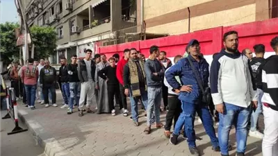 طوابير أمام لجان التجمع الخامس في انتخابات النواب 2025