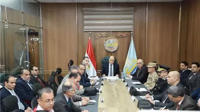 عبدالمعطي : إغلاق صناديق الإقتراع فى اليوم الأول لانتخابات النواب