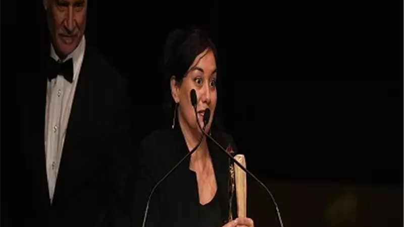 سارة فرنسيس