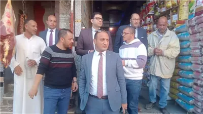 ضبط لحوم غير صالحة للاستهلاك ومخلفات شيبسي فى حملة بأسواق اهناسيا