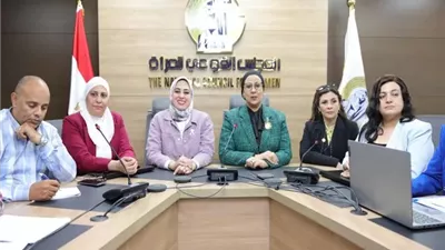 أمل عمار تتفقد سير العملية الانتخابية بالغرفة المركزية للقومي للمرأة