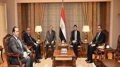 وزير الشباب يلتقي محافظ بورسعيد لبحث تطوير ستاد المصري البورسعيدي