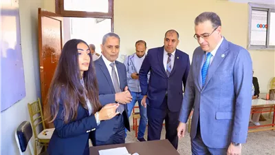 رئيس المركزي للتنظيم والإدارة يدلي بصوته في انتخابات النواب