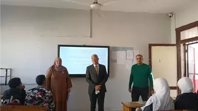 مدير تعليم الإسماعيلية يتفقد انتظام الدراسة بمدينة المستقبل..صور