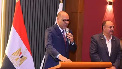 جبران يفتتح محطتين للطاقة الشمسية بمصانع 