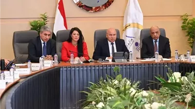 الوزير: تعزيزالصناعة يبدأ بتوسيع الطلب المحلي وتقليل الاعتماد علي