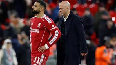 سلوت: أفضل رؤية محمد صلاح في الملعب بدلا من جلوسه على دكة البدلاء