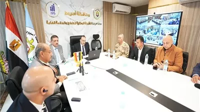 محافظ أسيوط: فتح لجان الدائرة الثالثة في موعدها التاسعة صباحًا