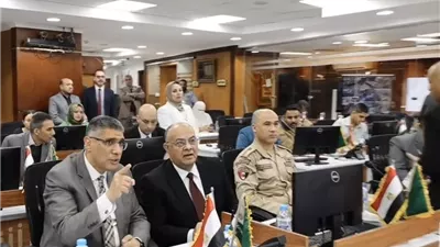 محافظ الجيزة يُتابع انتظام فتح لجان انتخابات النواب بدائرة إمبابة