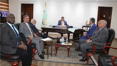 وزير الزراعة يبحث الشراكات الإقليمية الزراعية مع مرصد الصحراء والساحل