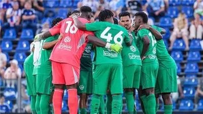 محرز والبريكان يقودان الهجوم.. تشكيل الأهلي أمام القادسية
