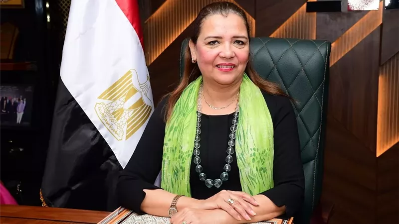 الأستاذة الدكتورة