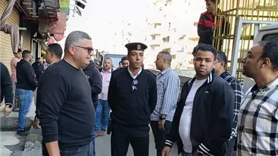 حملة مفاجئة لحي الطالبية بشارع ضياء وغلق ٣ محلات تعمل بدون ترخيص
