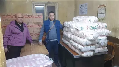 ضبط ١٢٠٠ زجاجة زيت ناقصة الوزن في حملات تموينية بمنفلوط
