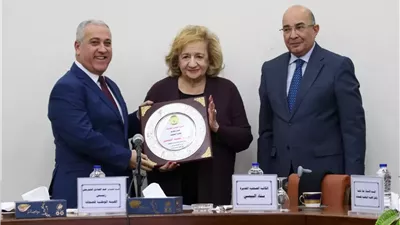 تسليم جوائز التميز بـ الهيئة الوطنية للصحافة في احتفالية موسعة