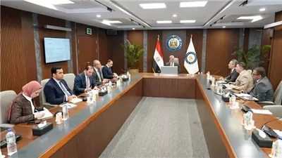 وزير البترول يبحث تطوير آلية تدريب جميع سائقي نقل المنتجات البترولية