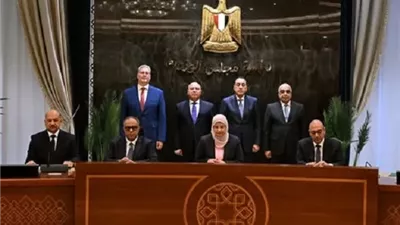 رئيس الوزراء يشهد توقيع اتفاقية تسوية مع 