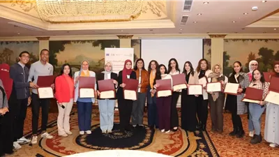 نائبة رئيسة القومي للمرأة تسلم شهادات تقدير للفائزين في المسابقة البحثية للمجلس