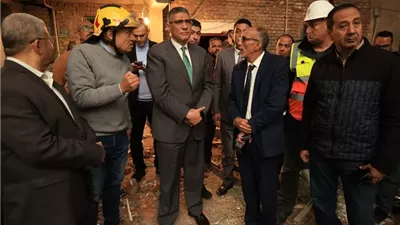 محافظ الجيزة يتفقد موقع حادث التسرب الغازي بعقار سكني في إمبابة