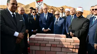 وزير الشباب يشهد وضع حجر الأساس لأول مسجد يُنسب لقضاة مصر
