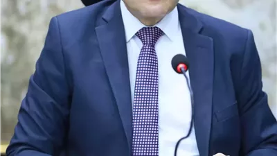 بدء أعمال تكريك وتعميق مدخل ميناء البرلس البحري