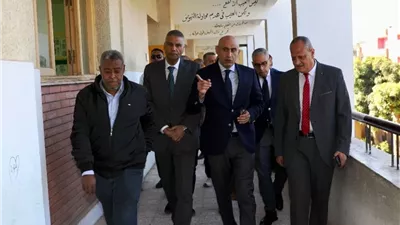 وزير التربية والتعليم ومحافظ أسوان يتفقدان ٦ مدارس بإدارة إدفو